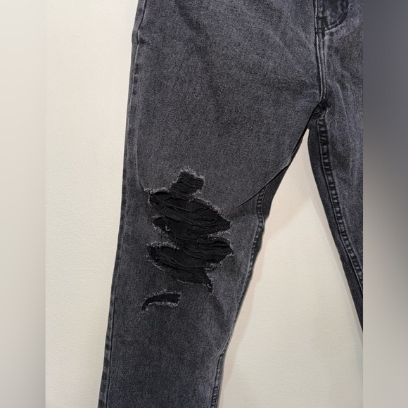 Refuge - Dark Grey Distressed Mom Jeans - Size 7 - Picture 8 of 9